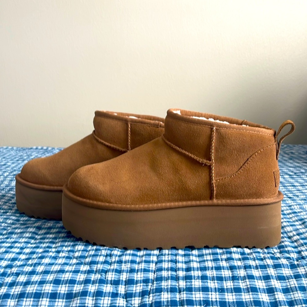UGG Women’s Classic Ultra Mini Platform boots.  Chestnut, size 9, Never worn.